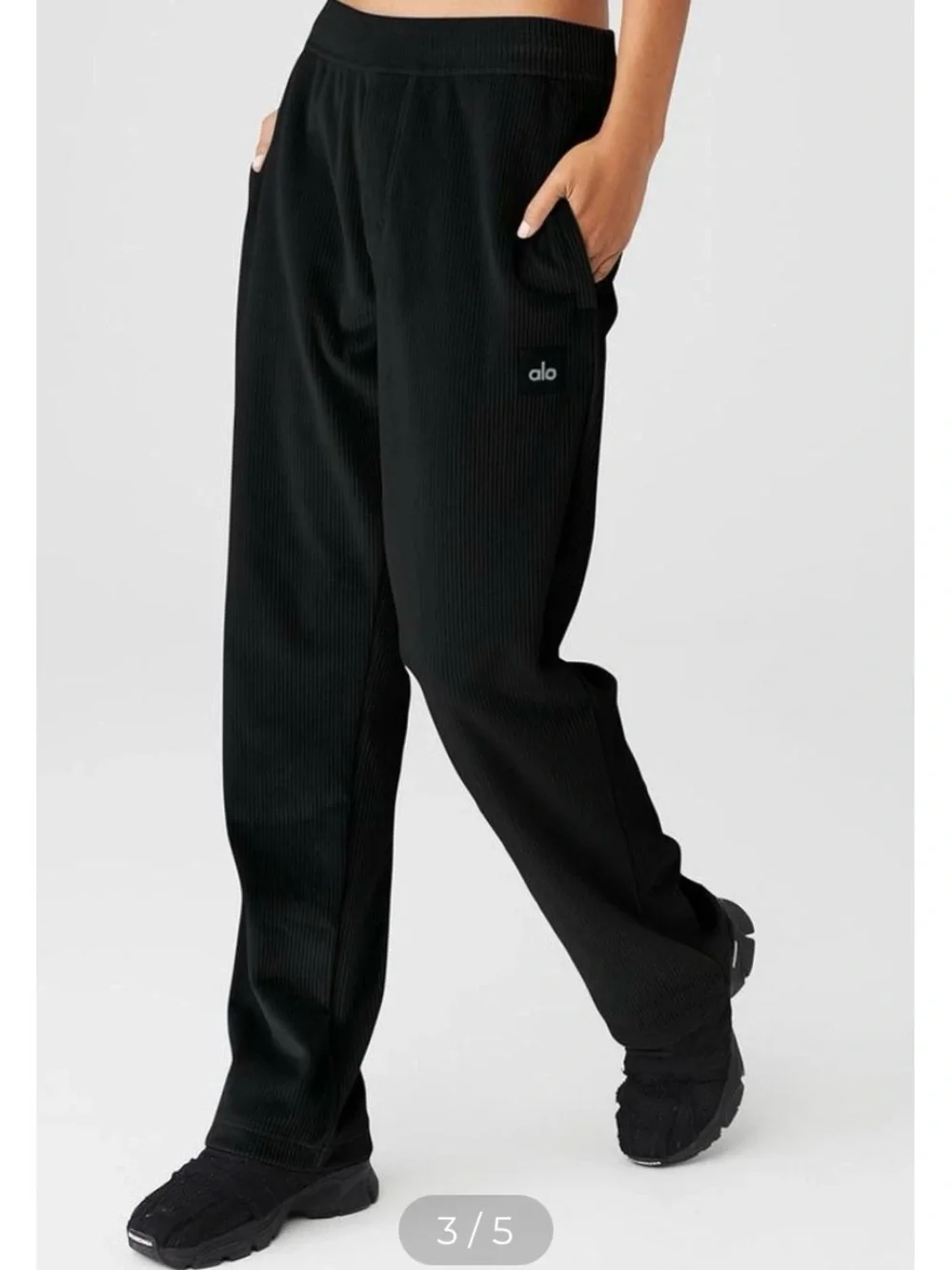 ALO  ribbed Velour High Waisted Sweatpants SIZE XXS. (26x29)